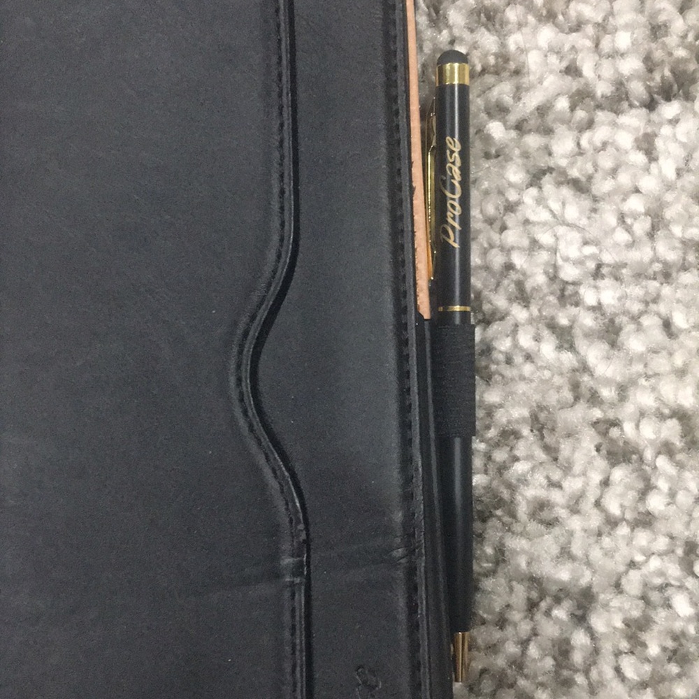New ProCase with pen/StyleWriter. - Picture 3 of 8